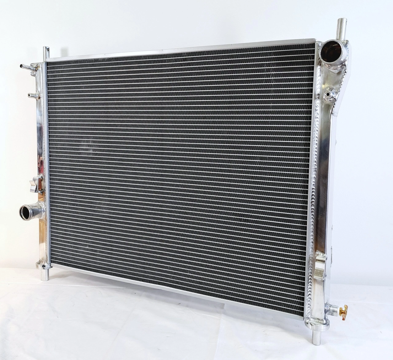 Radiato Ford Mustang GT 15-22