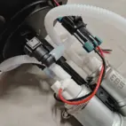 Wąż PTFE 10 mm w zbiorniku, złącze proste SAE 3/8".