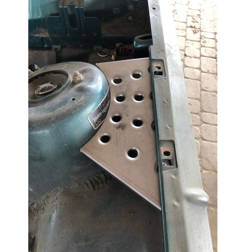 BMW E30 Wzmocnienie wieży amortyzatora